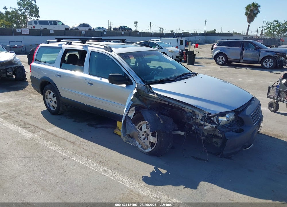 2001 VOLVO V70 XC VIN: YV1SZ58D211044736