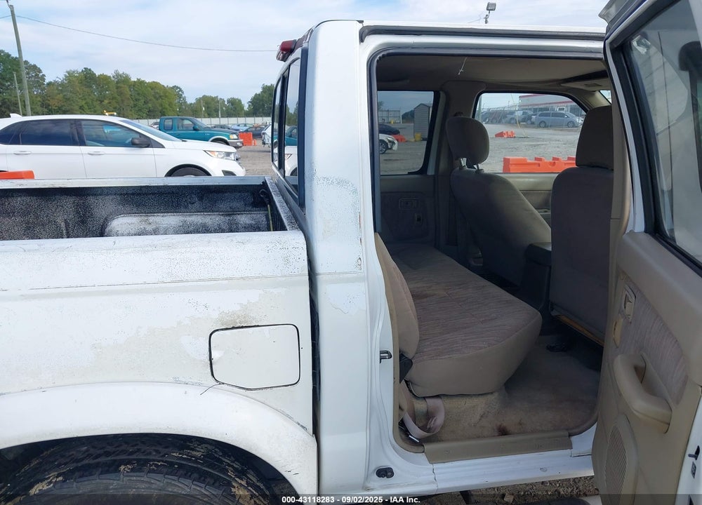 2000 NISSAN FRONTIER SE-V6/XE-V6 VIN: 1N6ED27T4YC315946