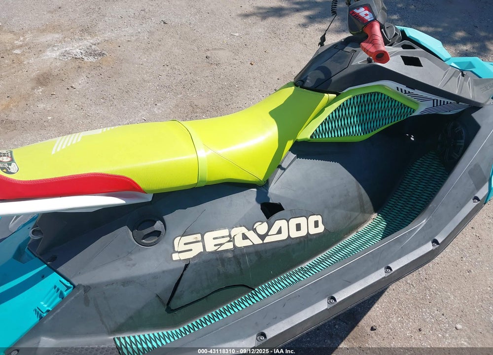 2018 SEA DOO SPARK 2UP VIN: YDV89501E818