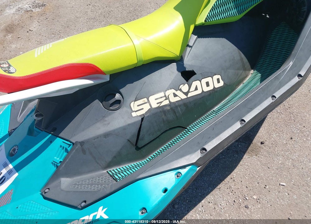 2018 SEA DOO SPARK 2UP VIN: YDV89501E818
