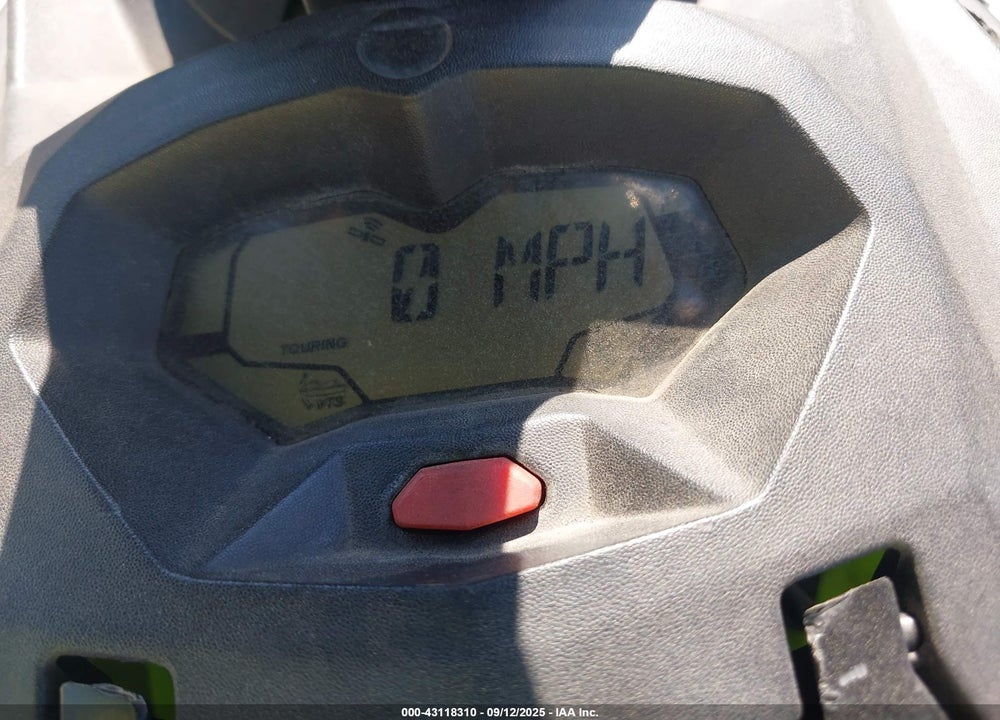 2018 SEA DOO SPARK 2UP VIN: YDV89501E818