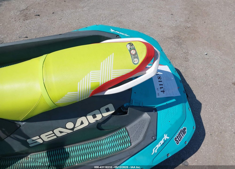2018 SEA DOO SPARK 2UP VIN: YDV89501E818