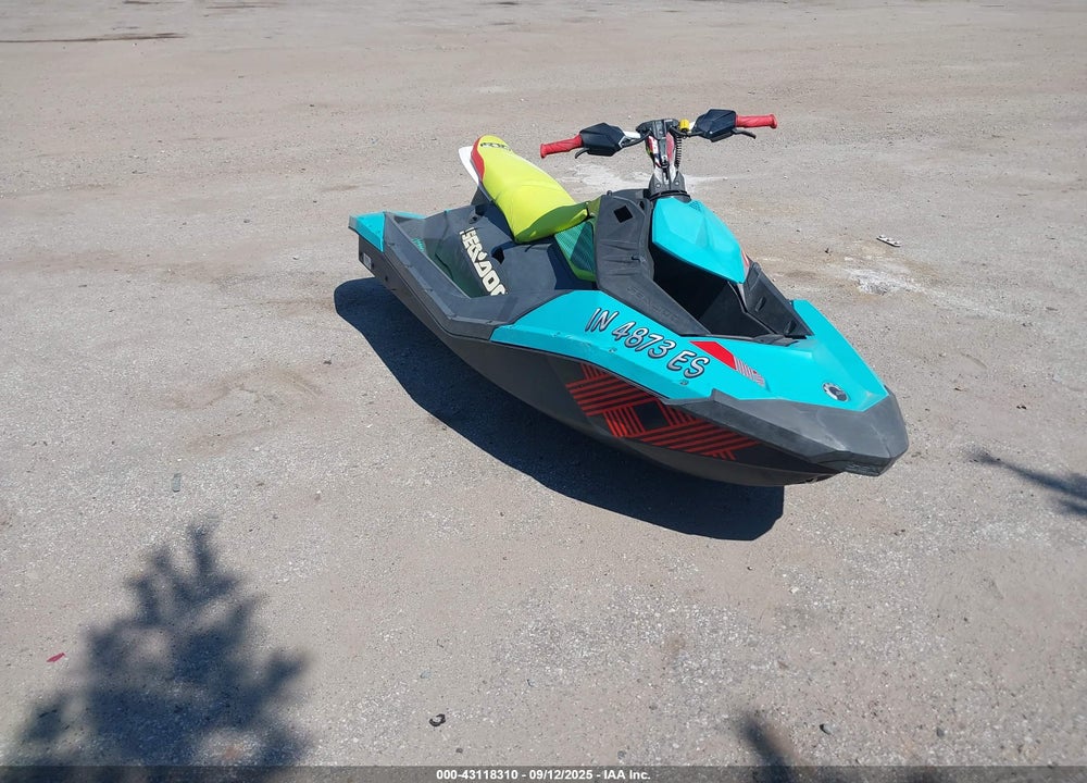 2018 SEA DOO SPARK 2UP VIN: YDV89501E818