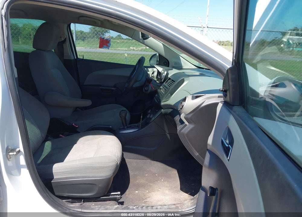 2014 CHEVROLET SONIC VIN: 1G1JA5SH5E4168243
