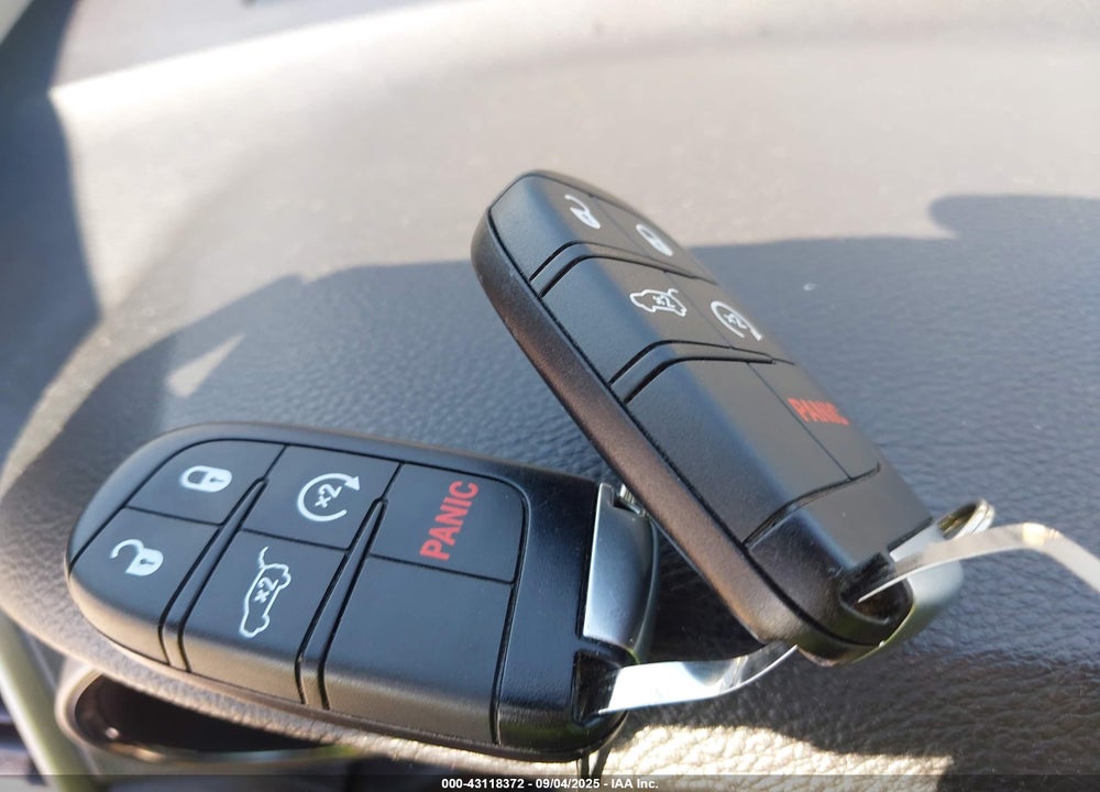 2015 JEEP GRAND CHEROKEE VIN: 1C4RJEBG2FC615619