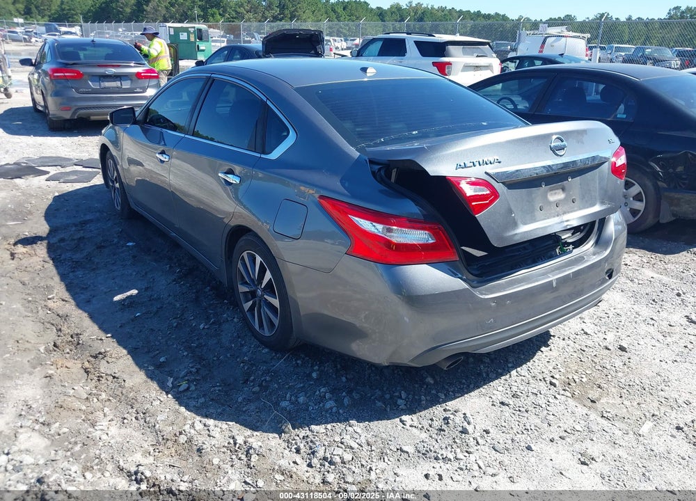 2017 NISSAN ALTIMA VIN: 1N4AL3AP5HC187132
