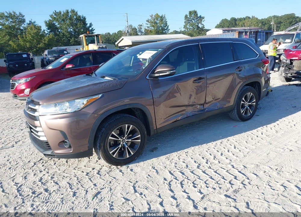 2019 TOYOTA HIGHLANDER VIN: 5TDZARFH1KS059418