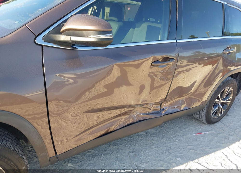 2019 TOYOTA HIGHLANDER VIN: 5TDZARFH1KS059418