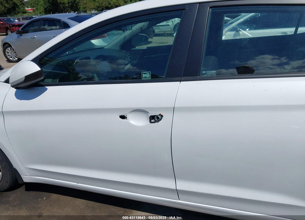 2020 HYUNDAI ELANTRA VIN: 5NPD84LF9LH518391