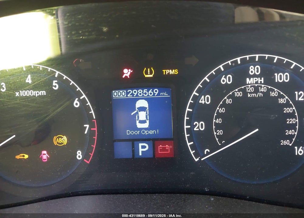 2009 HYUNDAI GENESIS VIN: KMHGC46E59U028992