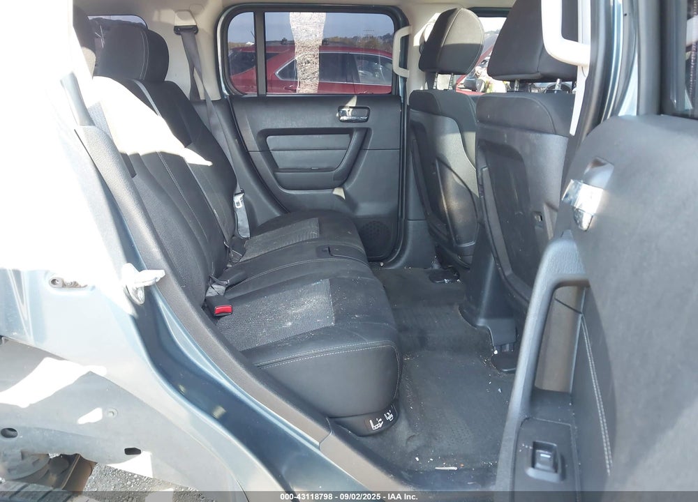 2006 HUMMER H3 SUV VIN: 5GTDN136368275535