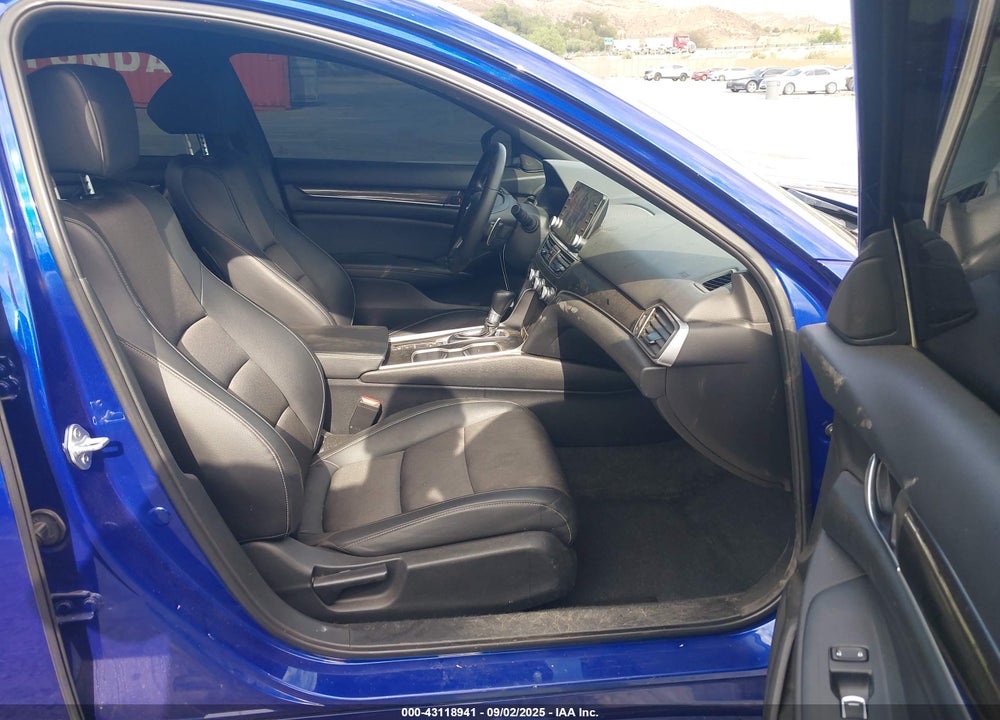 2022 HONDA ACCORD VIN: 1HGCV1F33NA029727