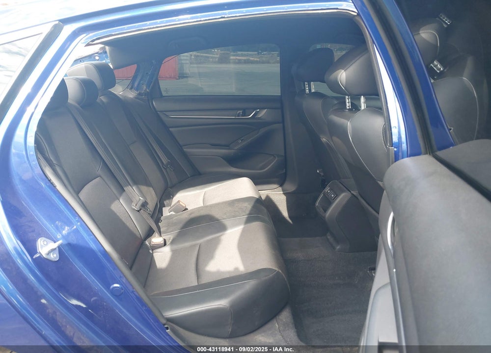 2022 HONDA ACCORD VIN: 1HGCV1F33NA029727