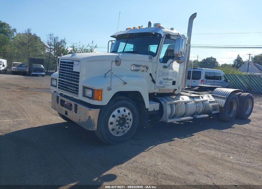 2015 MACK 600 CHU600 VIN: 1M1AN07Y3FM020293