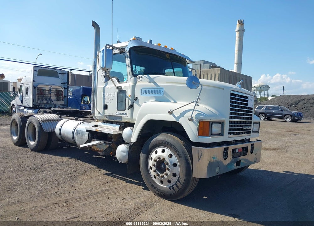 2015 MACK 600 CHU600 VIN: 1M1AN07Y3FM020293