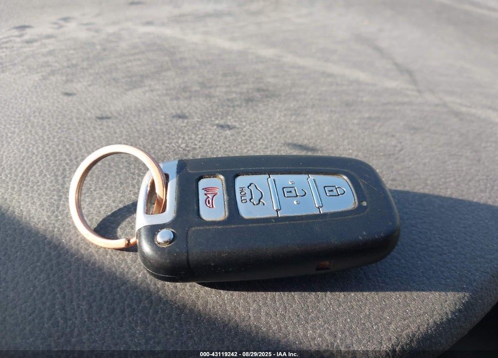 2012 KIA OPTIMA VIN: 5XXGN4A77CG005492