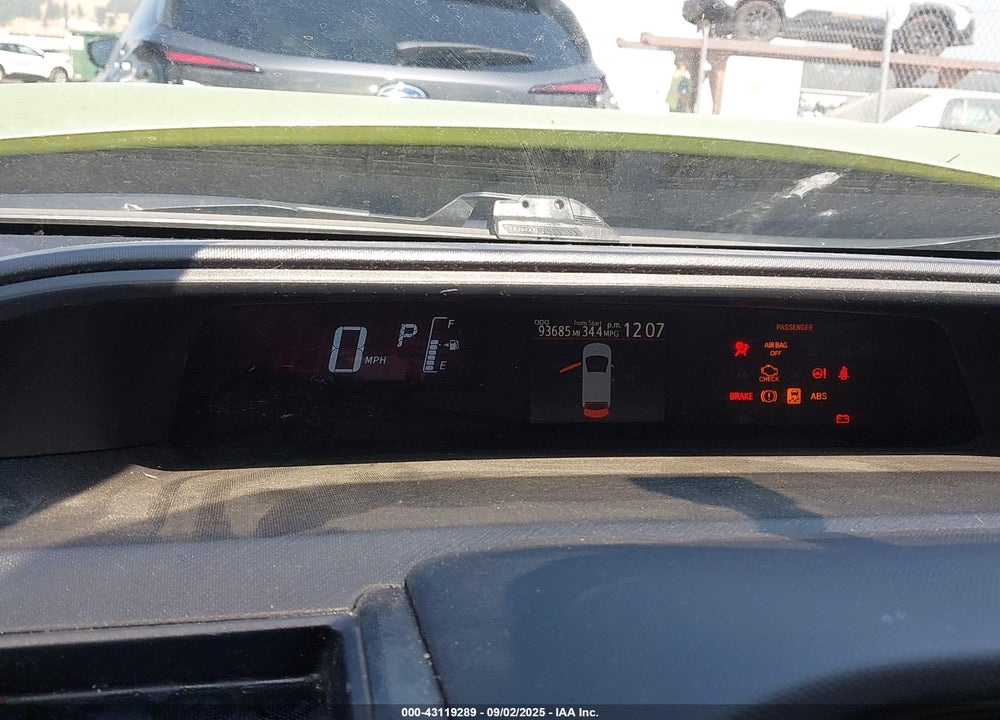 2015 TOYOTA PRIUS C VIN: JTDKDTB35F1094496