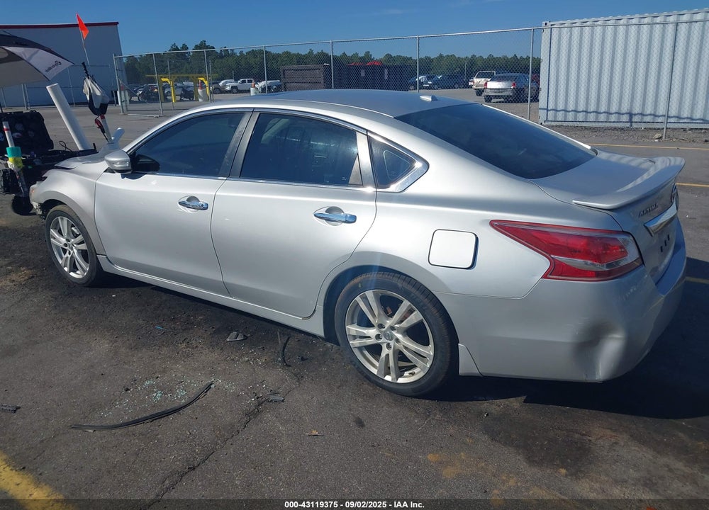 2013 NISSAN ALTIMA VIN: 1N4BL3AP4DC148627