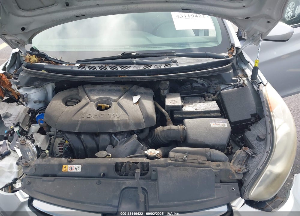 2012 HYUNDAI ELANTRA VIN: KMHDH4AE7CU237038