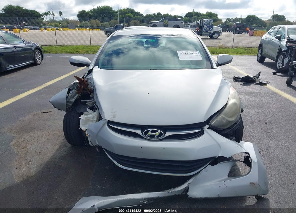 2012 HYUNDAI ELANTRA VIN: KMHDH4AE7CU237038