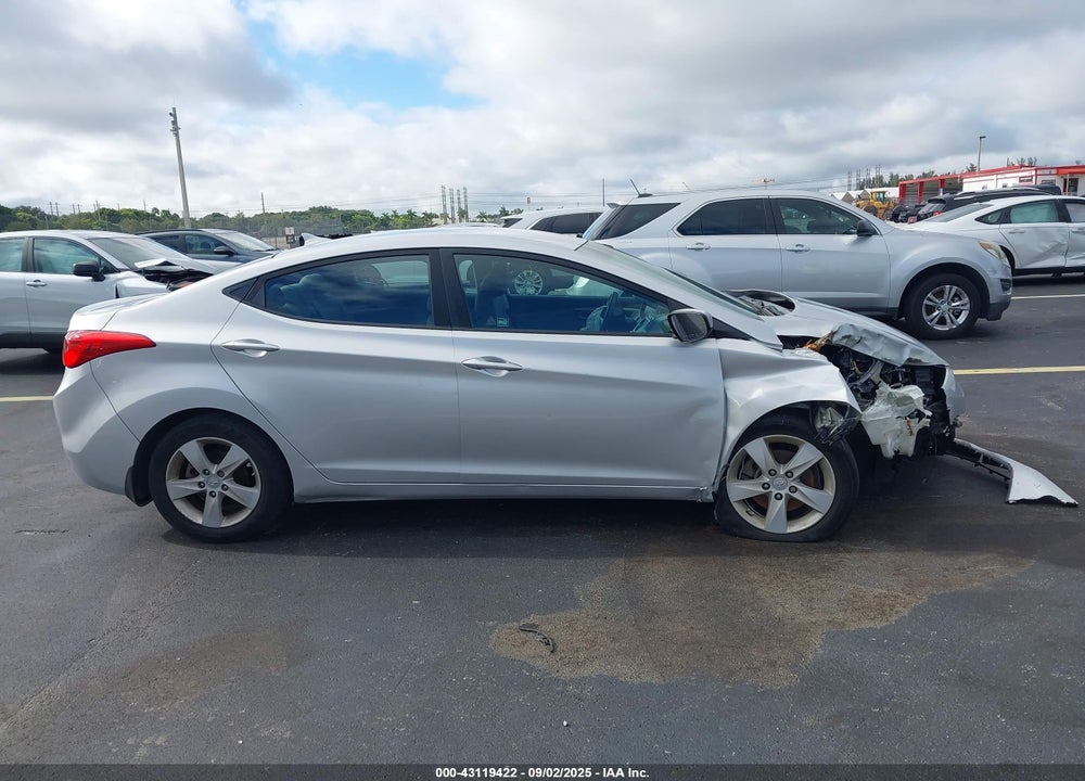 2012 HYUNDAI ELANTRA VIN: KMHDH4AE7CU237038
