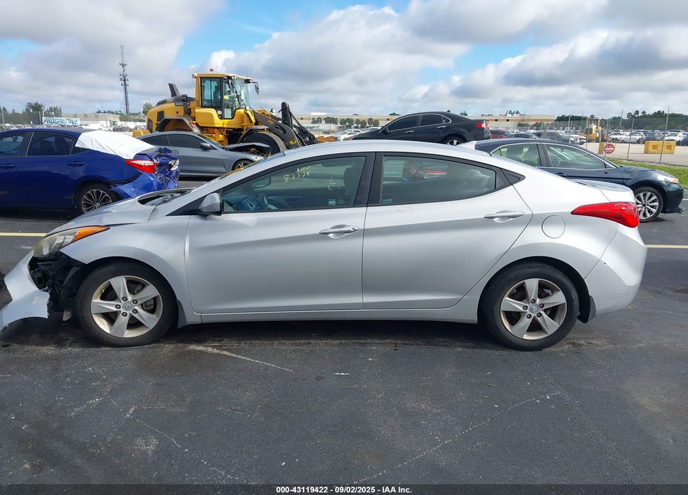 2012 HYUNDAI ELANTRA VIN: KMHDH4AE7CU237038