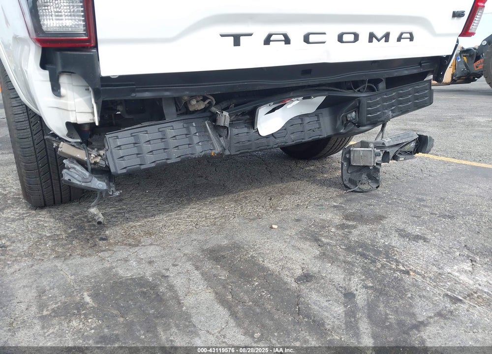 2018 TOYOTA TACOMA VIN: 3TMAZ5CN1JM060852