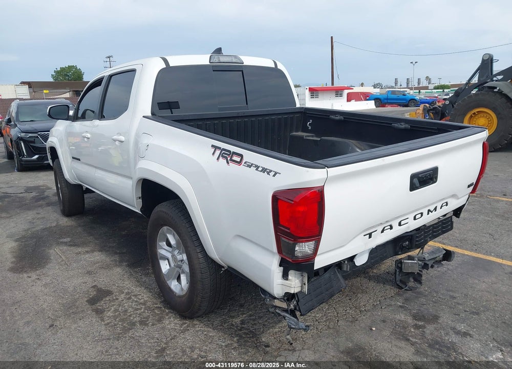 2018 TOYOTA TACOMA VIN: 3TMAZ5CN1JM060852