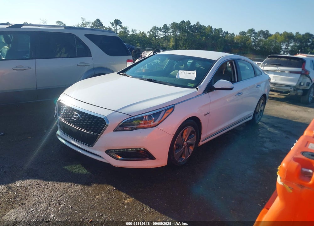 2017 HYUNDAI SONATA HYBRID VIN: KMHE34L12HA057567