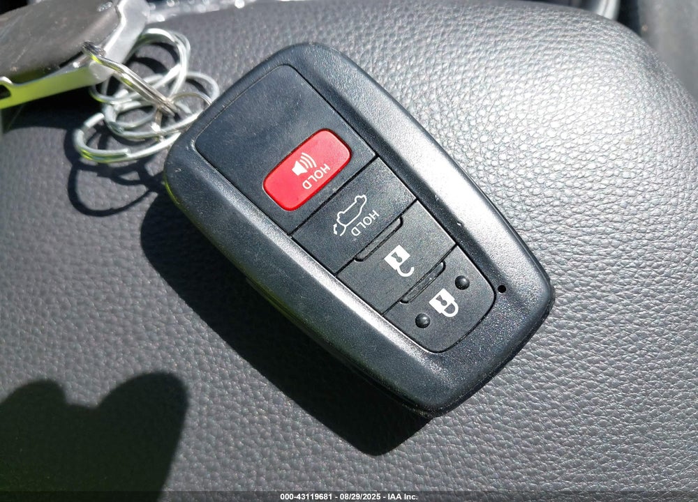 2022 TOYOTA RAV4 HYBRID VIN: JTMRWRFVXND140070
