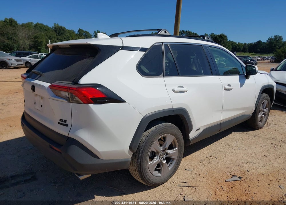 2022 TOYOTA RAV4 HYBRID VIN: JTMRWRFVXND140070