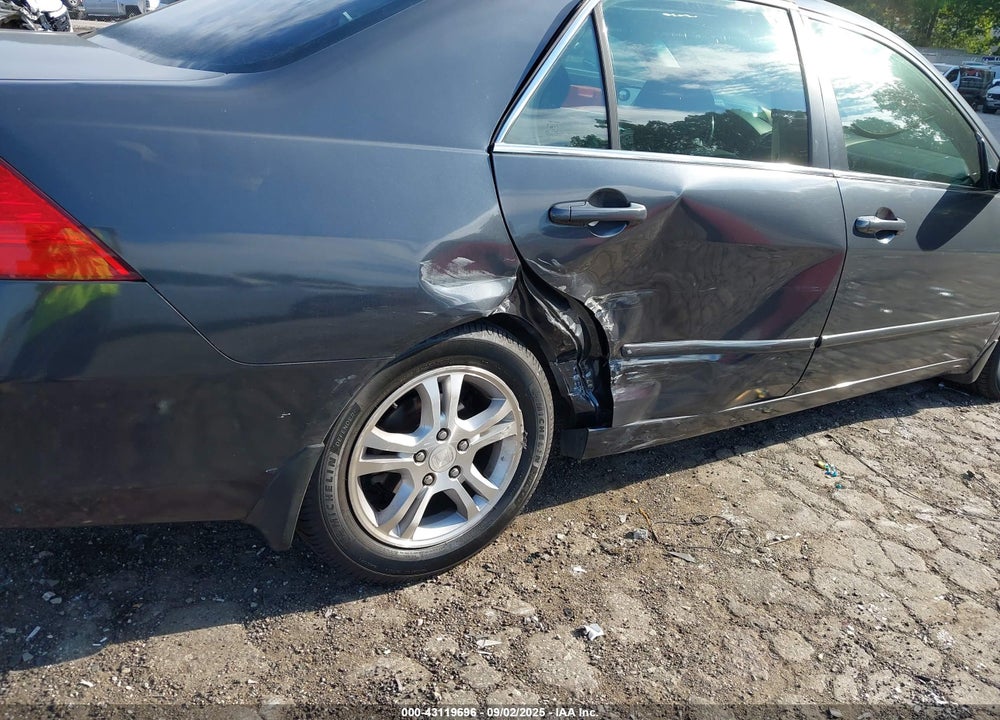 2007 HONDA ACCORD 2.4 EX VIN: 1HGCM567X7A131171