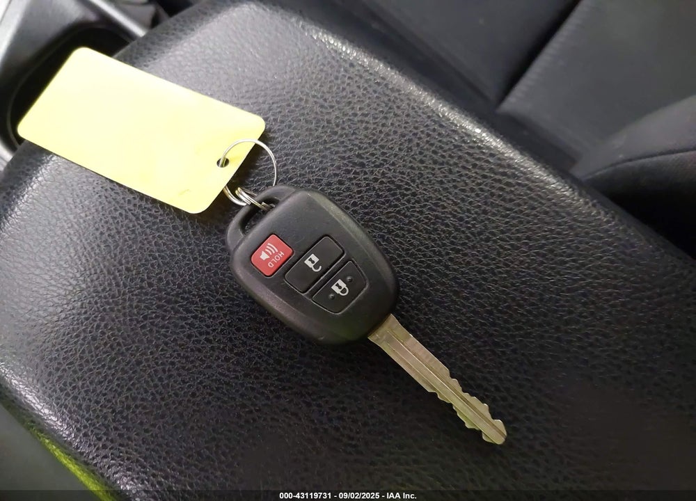 2018 TOYOTA RAV4 VIN: JTMZFREV4JJ164717
