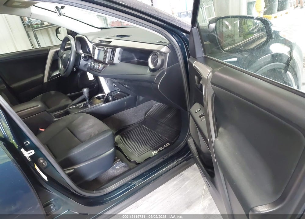 2018 TOYOTA RAV4 VIN: JTMZFREV4JJ164717