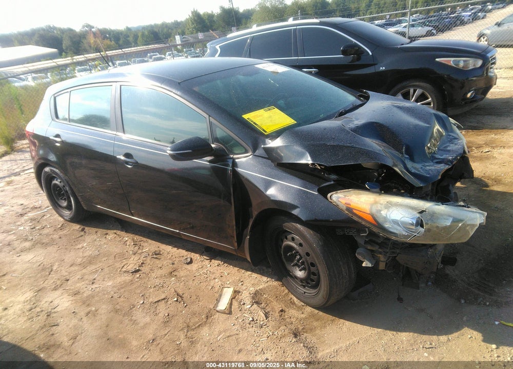 2016 KIA FORTE VIN: KNAFK5A84G5647260