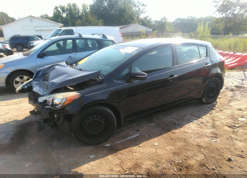 2016 KIA FORTE VIN: KNAFK5A84G5647260