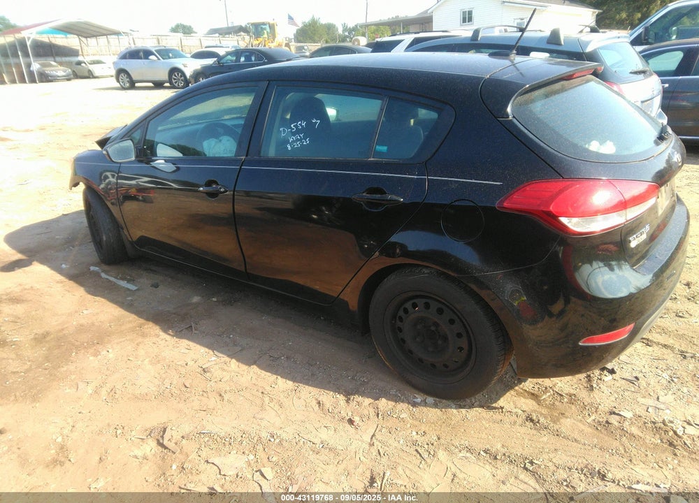 2016 KIA FORTE VIN: KNAFK5A84G5647260