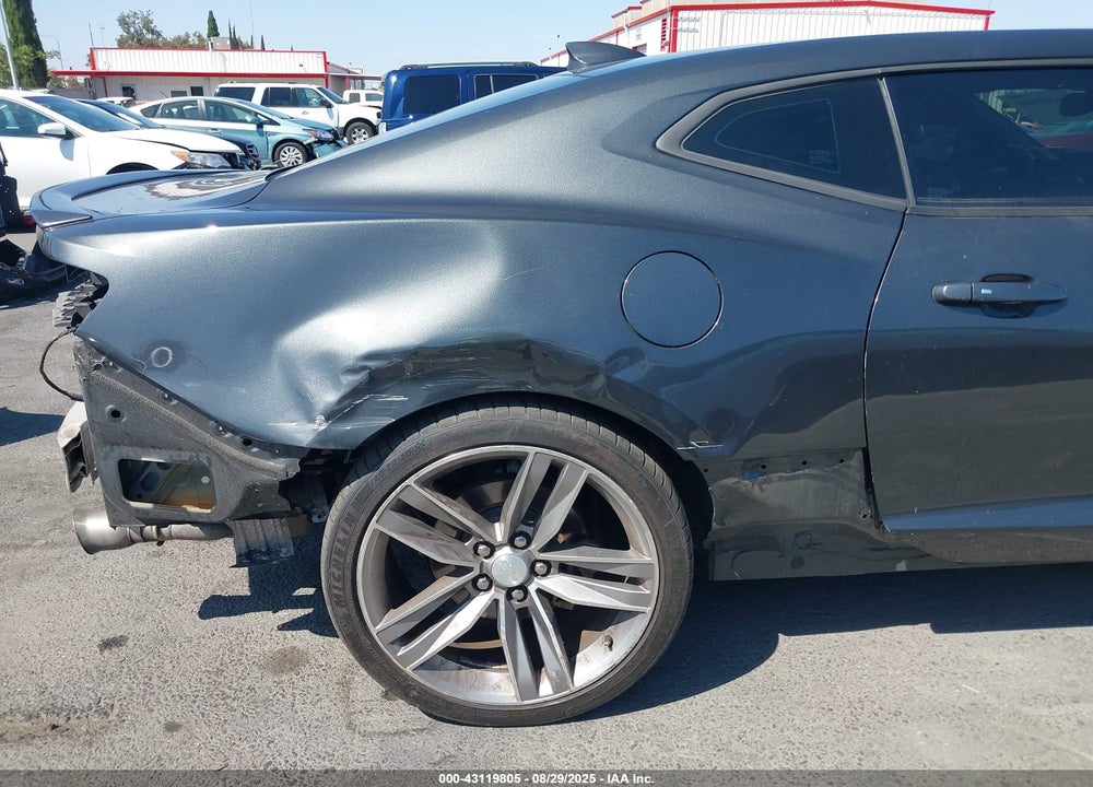 2017 CHEVROLET CAMARO 2LT VIN: 1G1FD1RS5H0175115