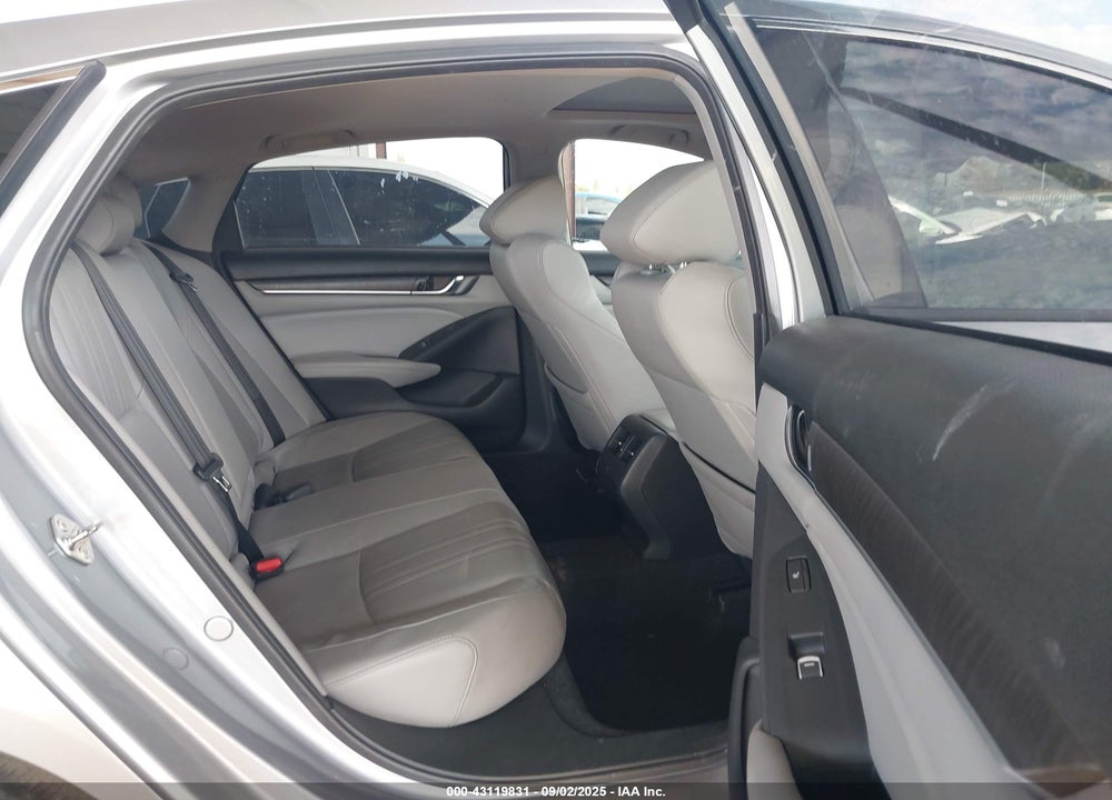 2018 HONDA ACCORD VIN: 1HGCV1F96JA095834