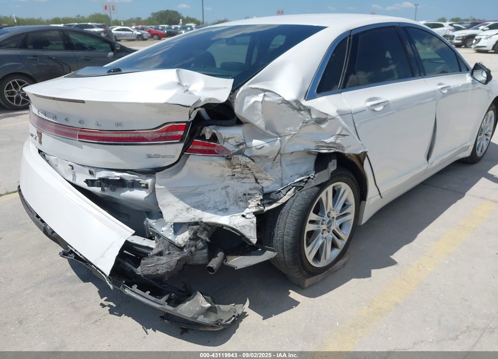 2014 LINCOLN MKZ VIN: 3LN6L2G91ER800830