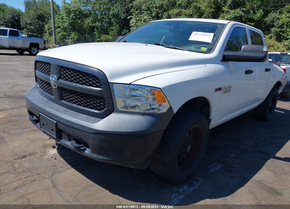2015 RAM 1500 VIN: 1C6RR7KM9FS579211
