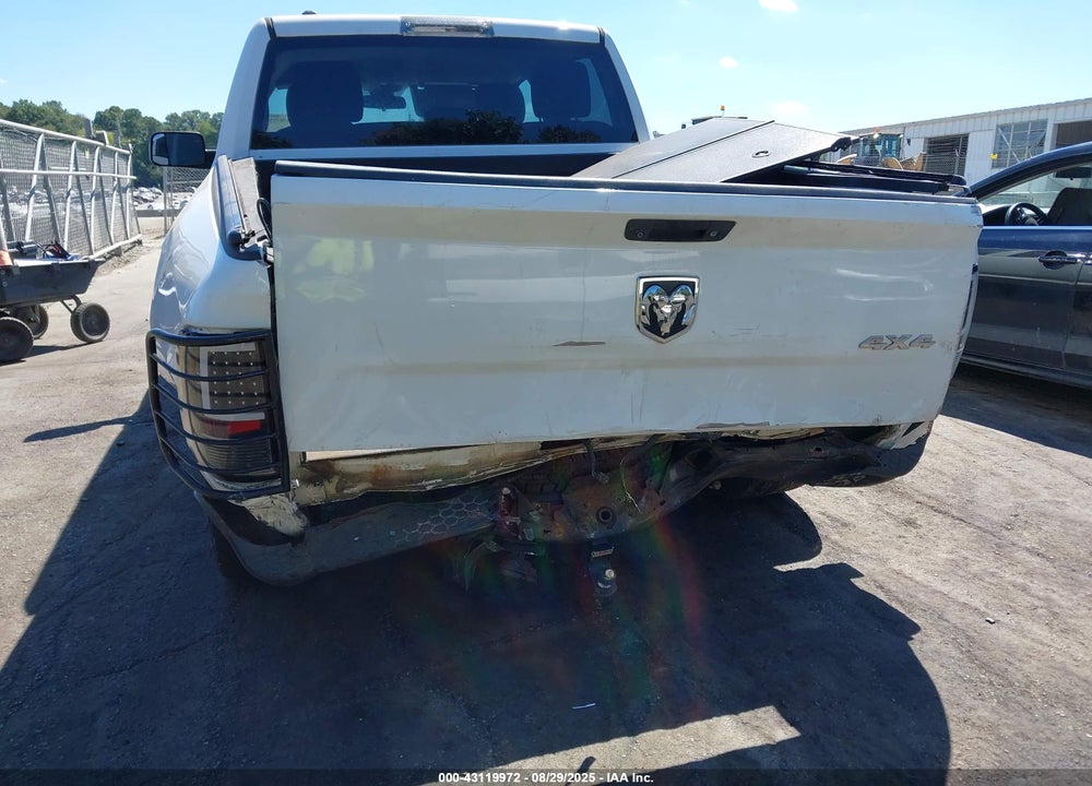 2015 RAM 1500 VIN: 1C6RR7KM9FS579211