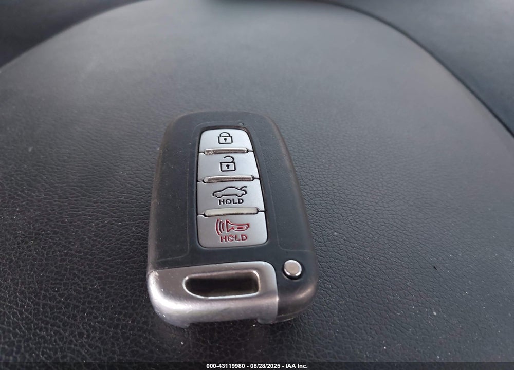 2013 HYUNDAI SONATA VIN: 5NPEC4AB3DH768987