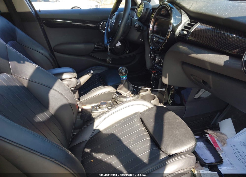 2016 MINI HARDTOP COOPER S VIN: WMWXU3C56G2B63438