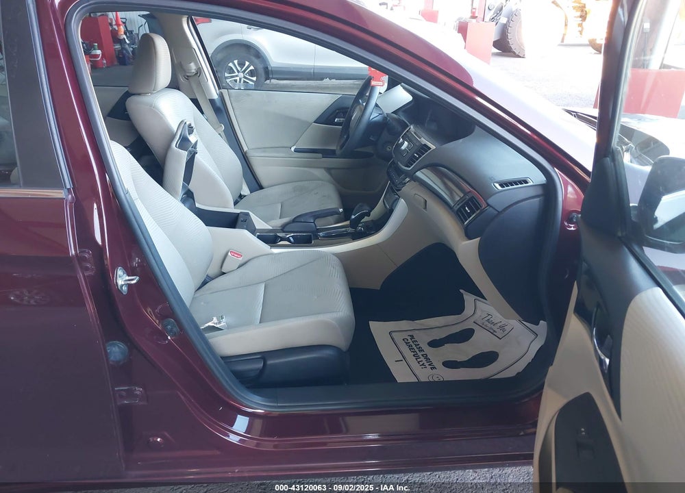 2017 HONDA ACCORD VIN: 1HGCR2F34HA075677