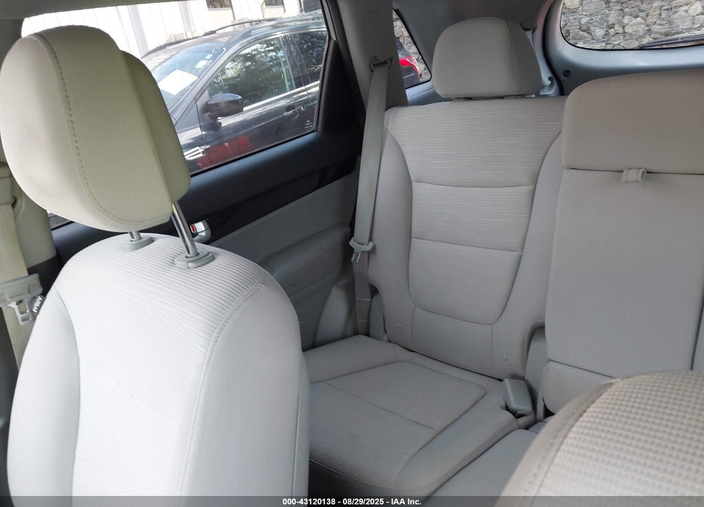 2015 KIA SORENTO VIN: 5XYKT4A7XFG638603