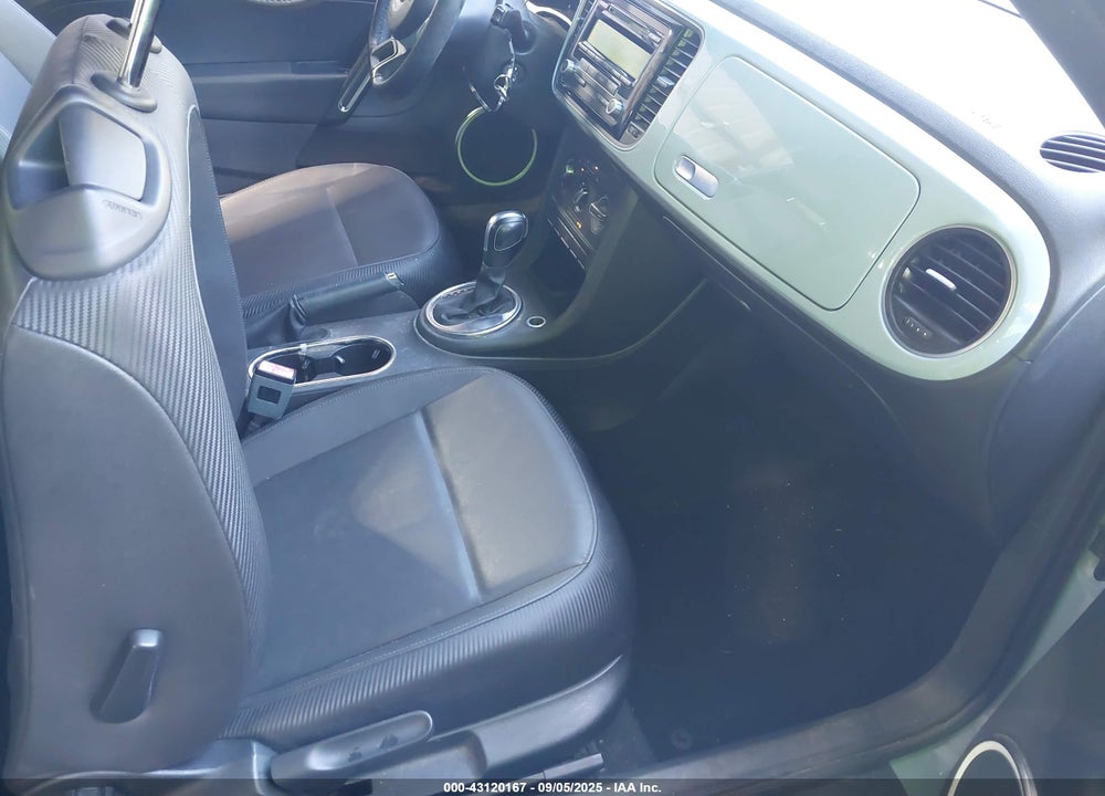 2012 VOLKSWAGEN BEETLE VIN: 3VWJP7AT3CM628859