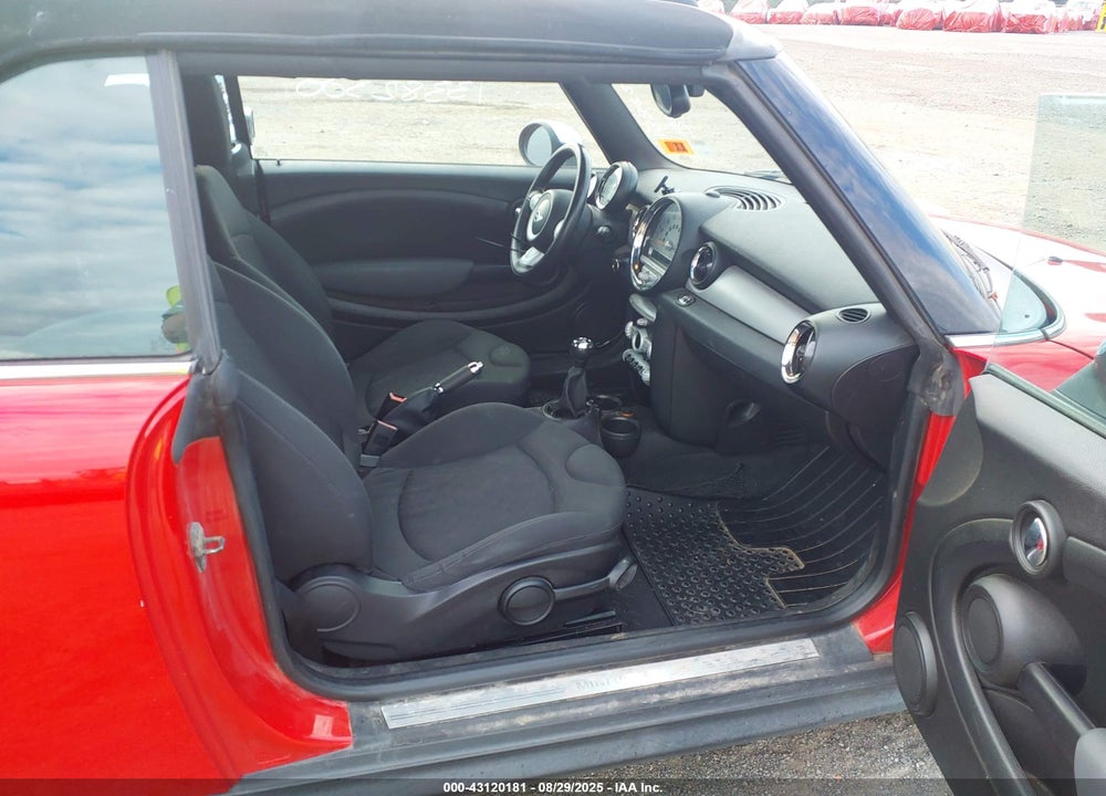 2010 MINI COOPER VIN: WMWMR3C57ATZ18745