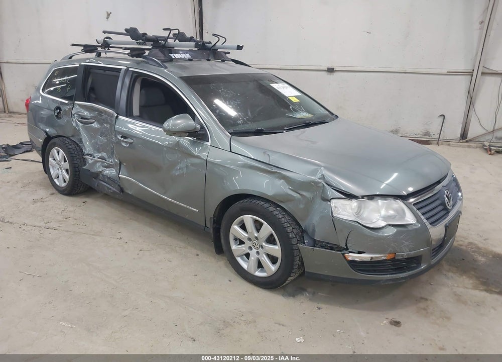 2008 VOLKSWAGEN PASSAT TURBO VIN: WVWXK73C48E089366