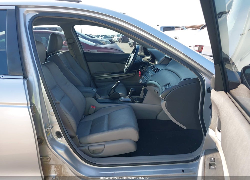 2009 HONDA ACCORD VIN: 1HGCP26889A010544